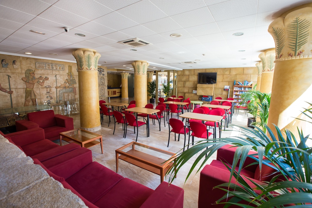 Cleopatra Hotel 42/63