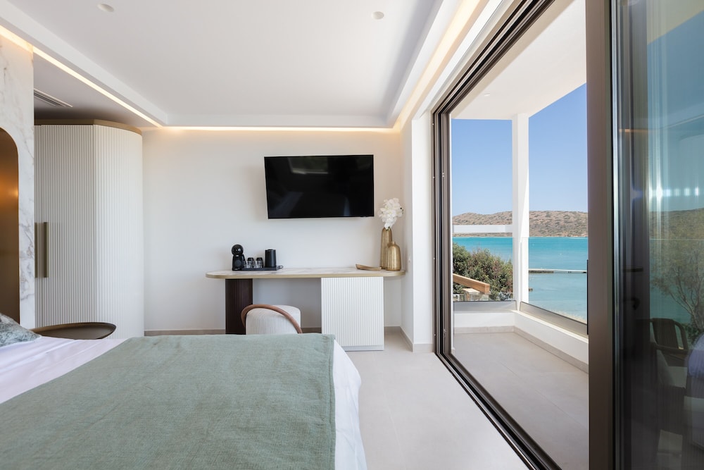 Naiades Beach Hotel – Adults Only 94/132