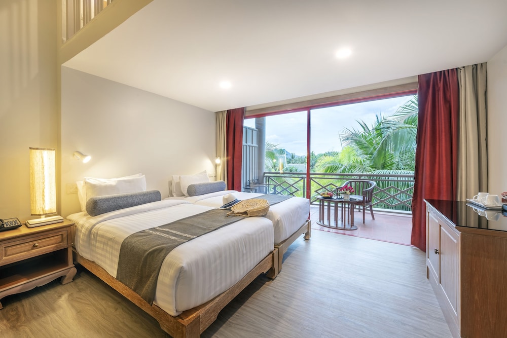 Cha-da Thai Village Resort 14/72