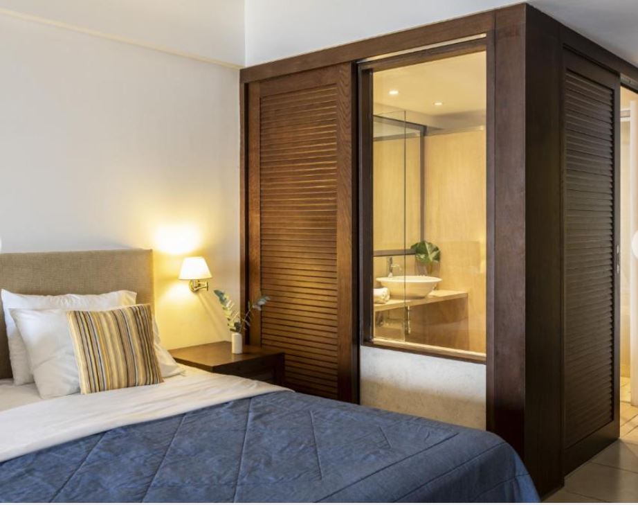 Swim Up, Deluxe, Twin Beds, Lateral Side Sea View