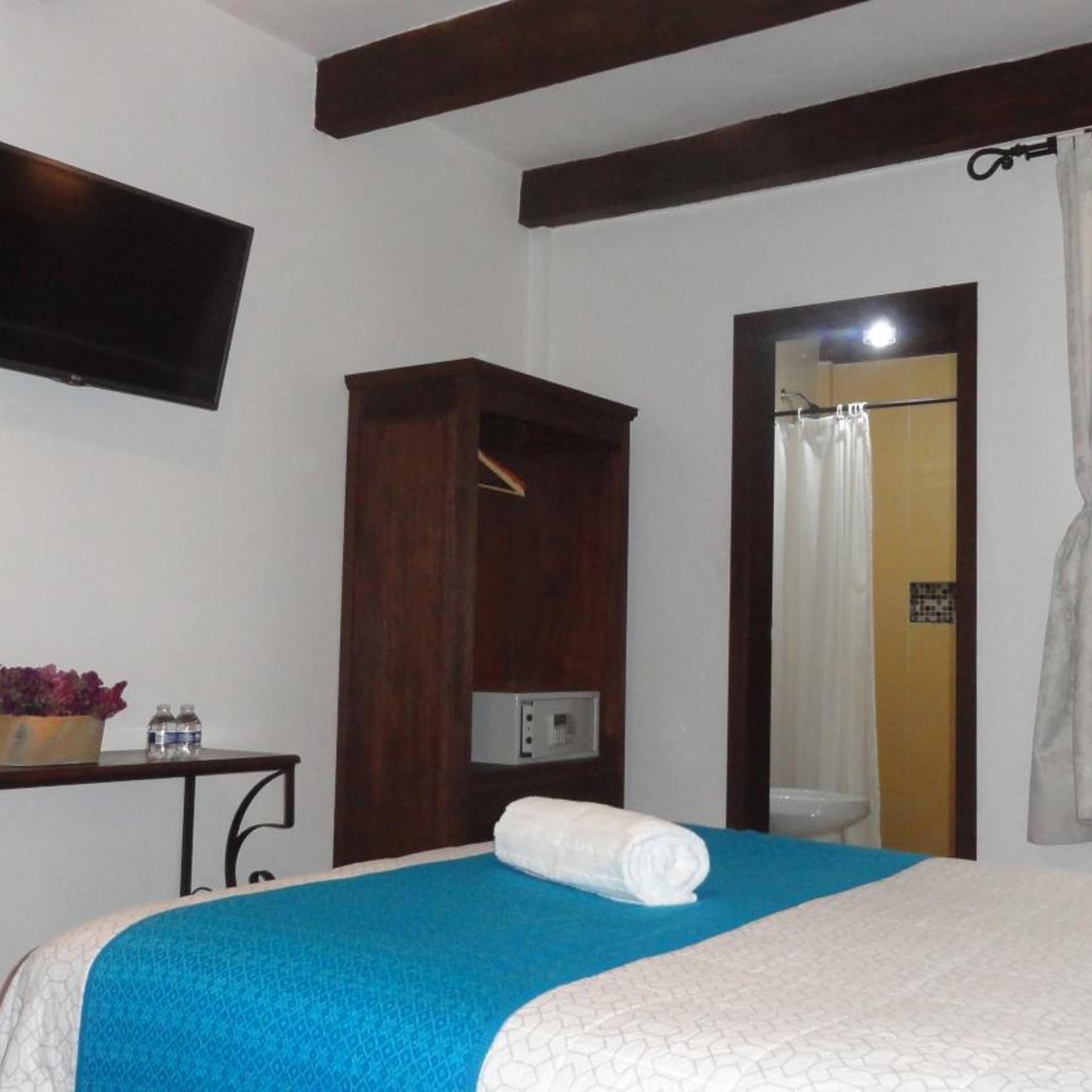 غرفة رباعية، Hotel Na'lum 7/10