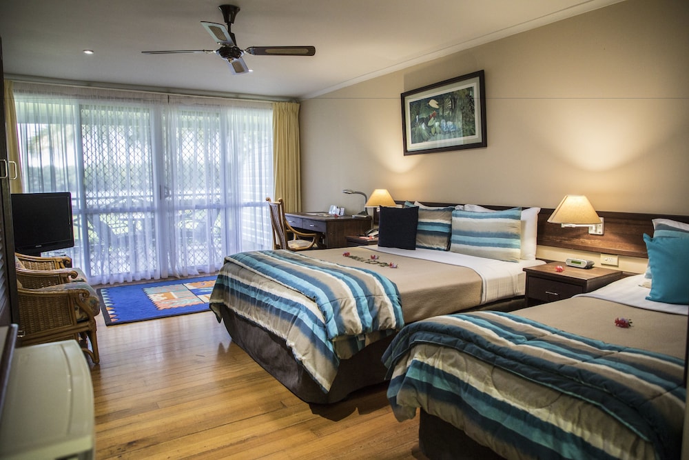 Madang Resort Hotel 9/50