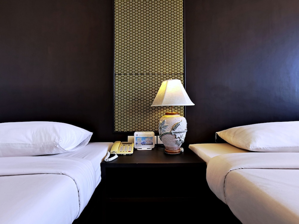 Nana Buri Hotel 19/38