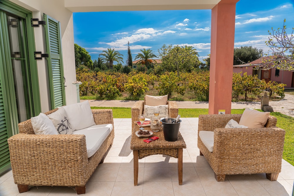 Monambeles Villas 36/76