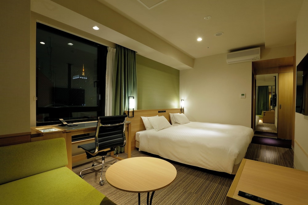 ROOM, KING BED, CORNER