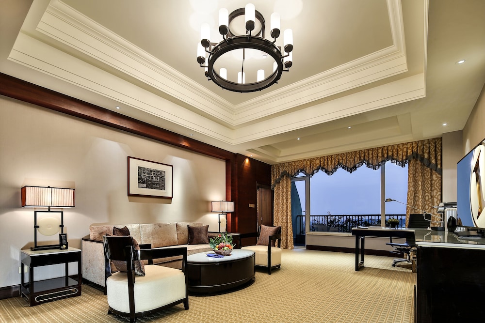 INTERCONTINENTAL SANCHA LAKE 17/33