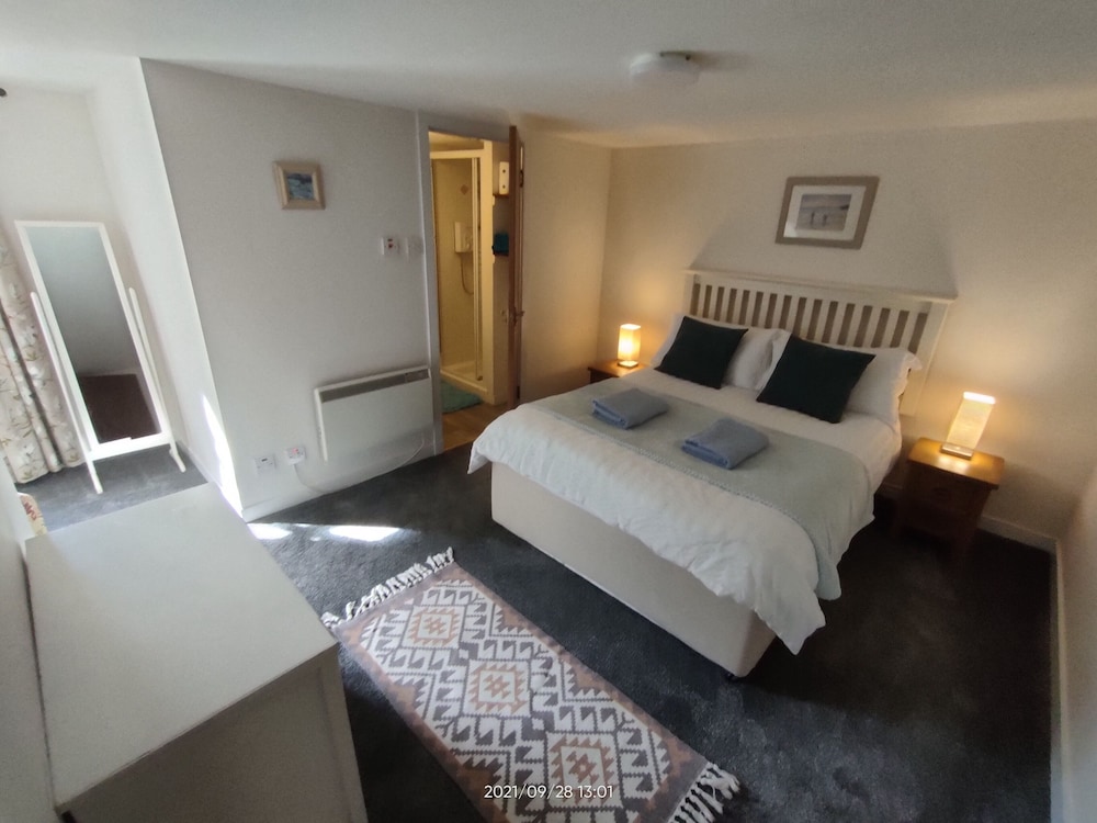Stromness Apartments 4/19