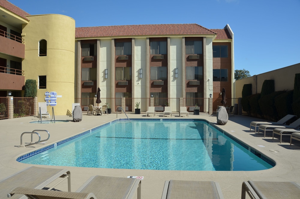Best Western Norwalk Inn 6/35