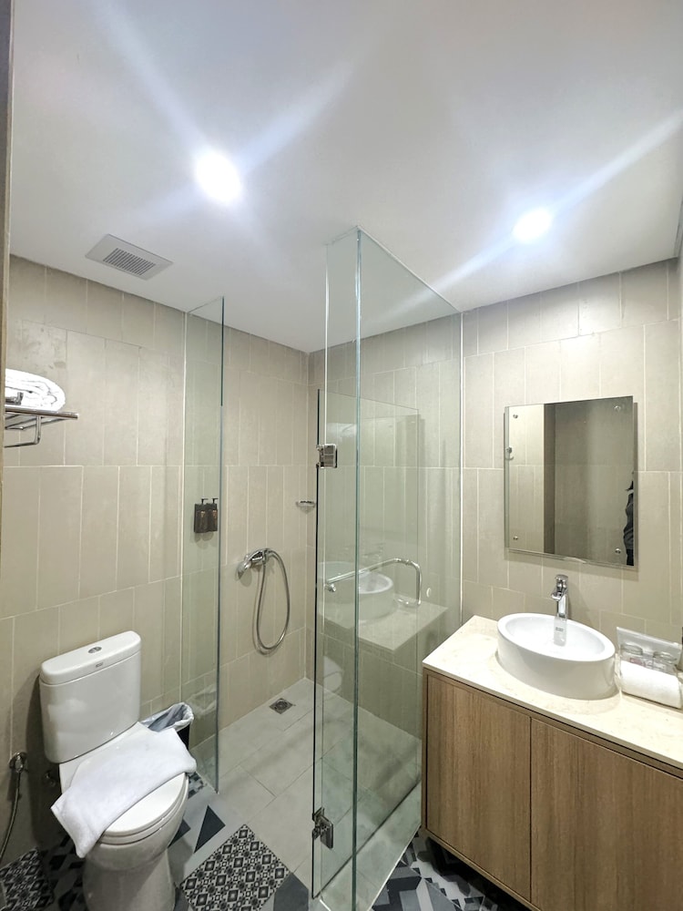 Howard Johnson By Wyndham Tangerang 61/62