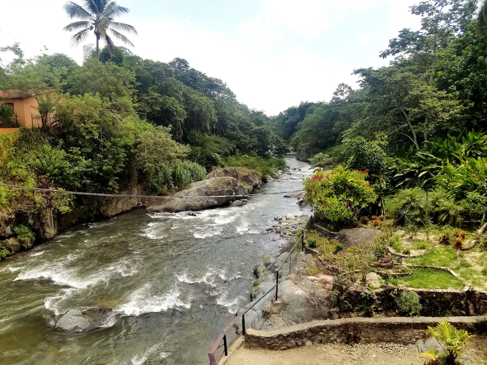 Jarabacoa River Club 36/57