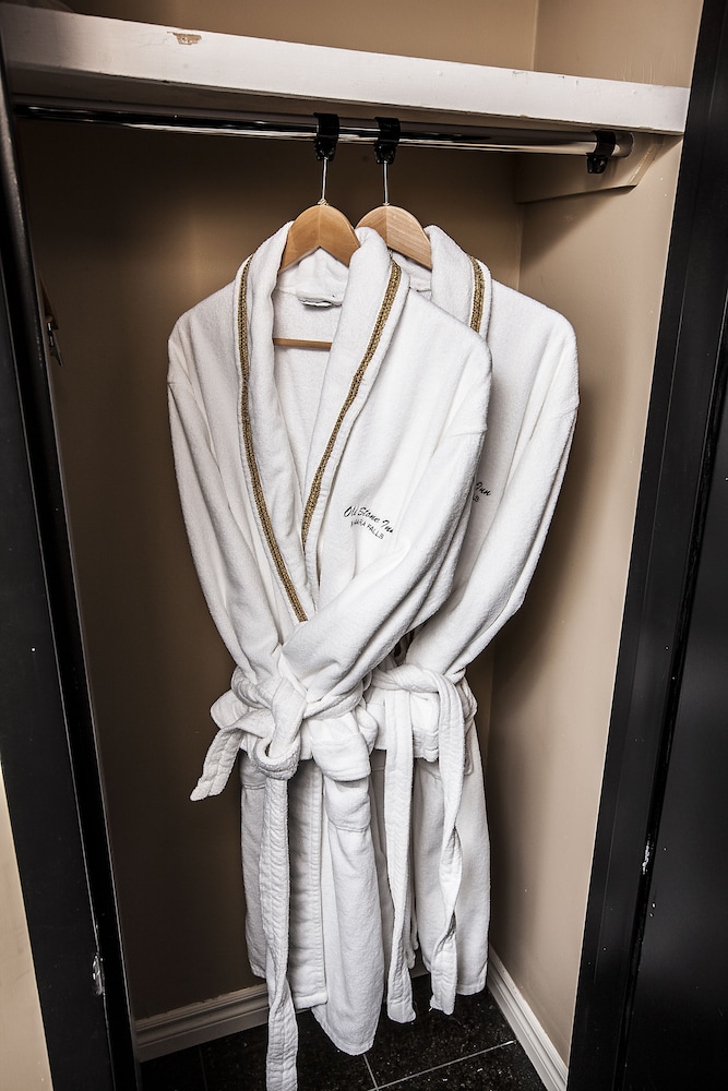 Old Stone Inn Boutique Hotel photo3