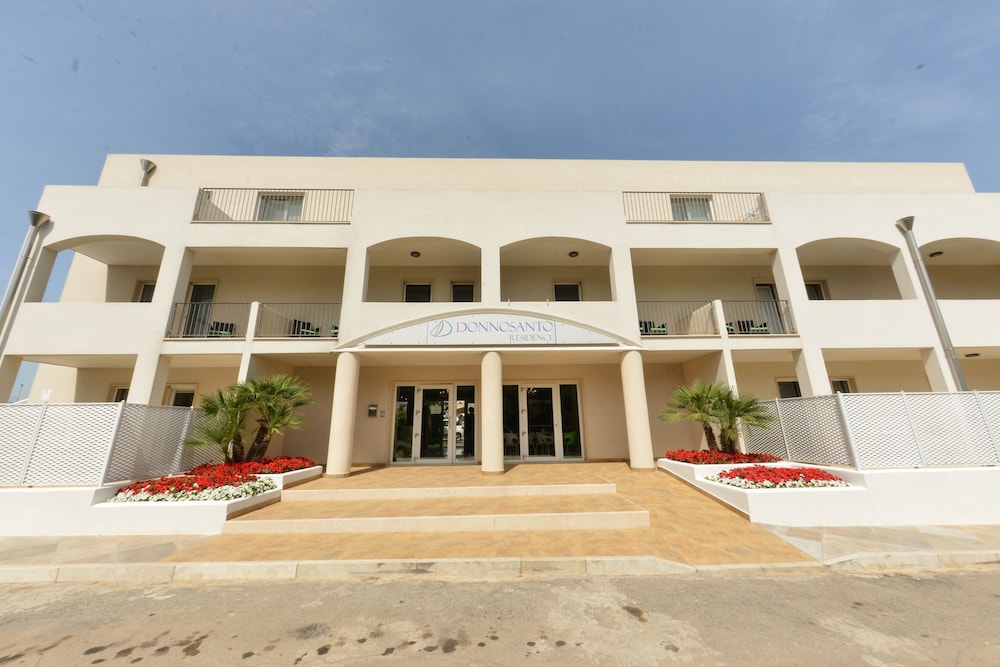 Donnosanto Hotel 1/50