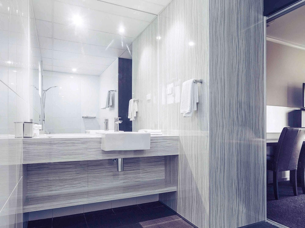 MERCURE TOWNSVILLE 13/61