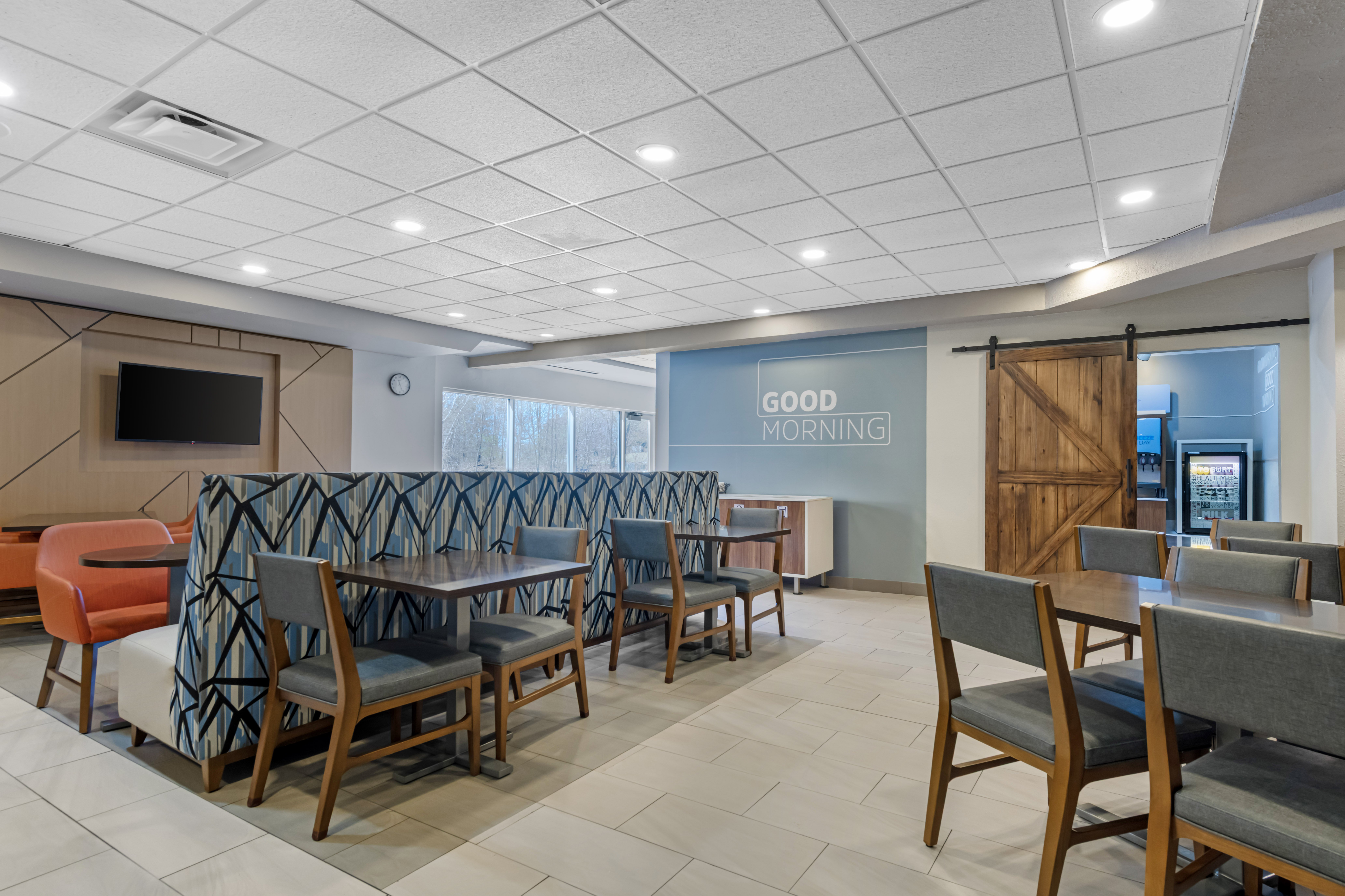 Holiday Inn Express St. Croix Valley 68/76