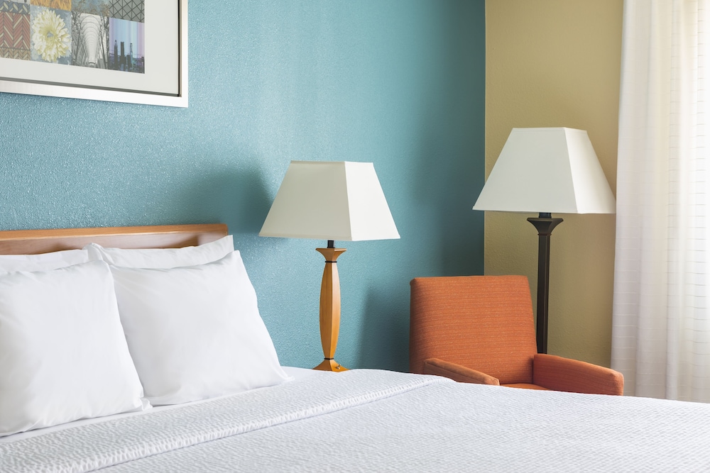 Fairfield Inn Dayton South 8/20
