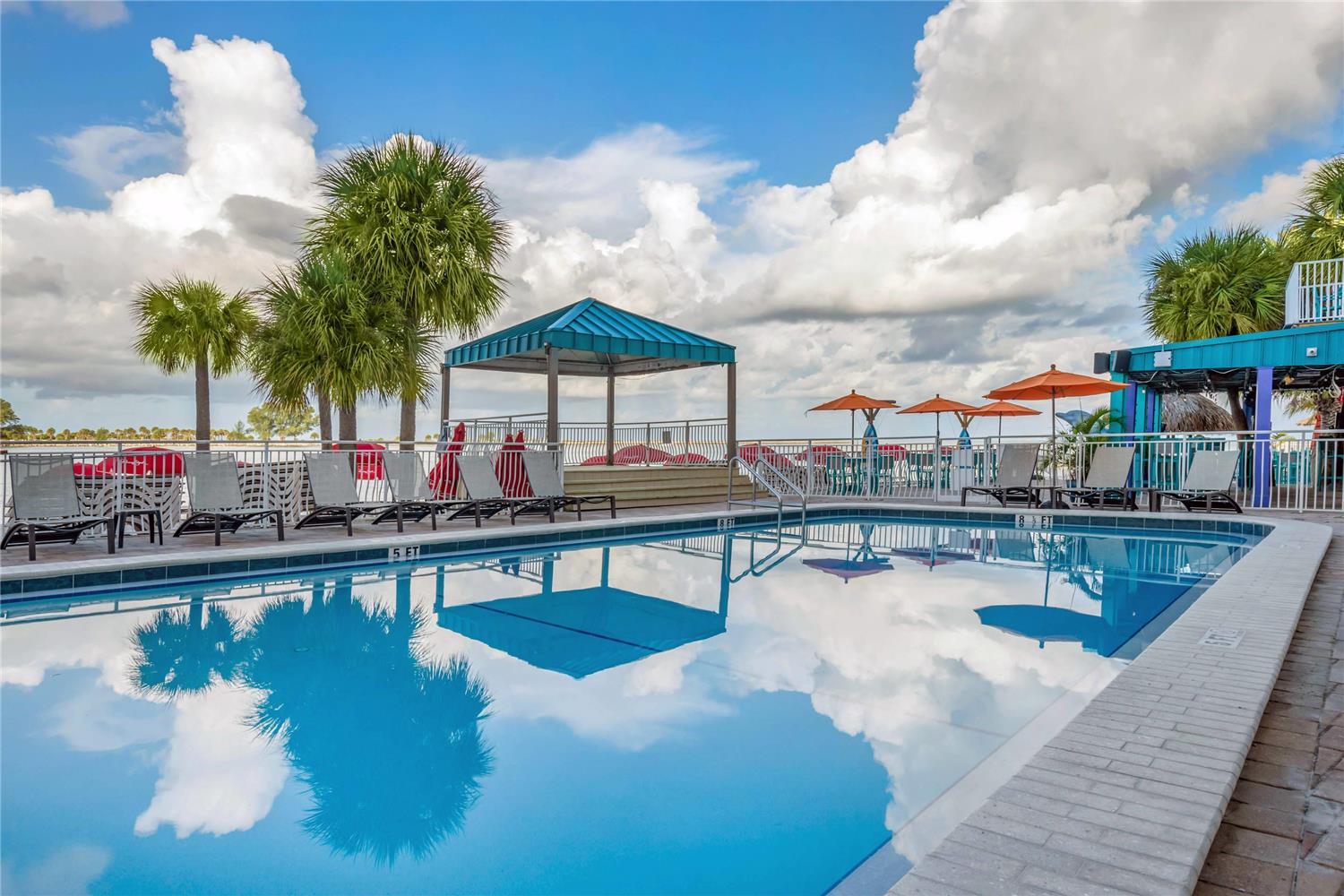 Winter the Dolphins Beach Club, an Ascend Collection Hotel 18/18