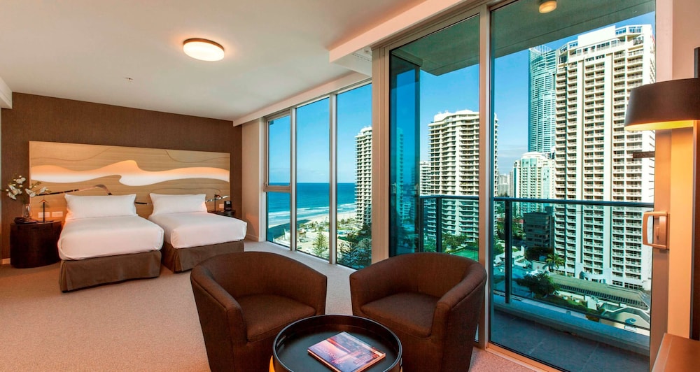 Hilton Surfers Paradise Hotel and Residences 37/60