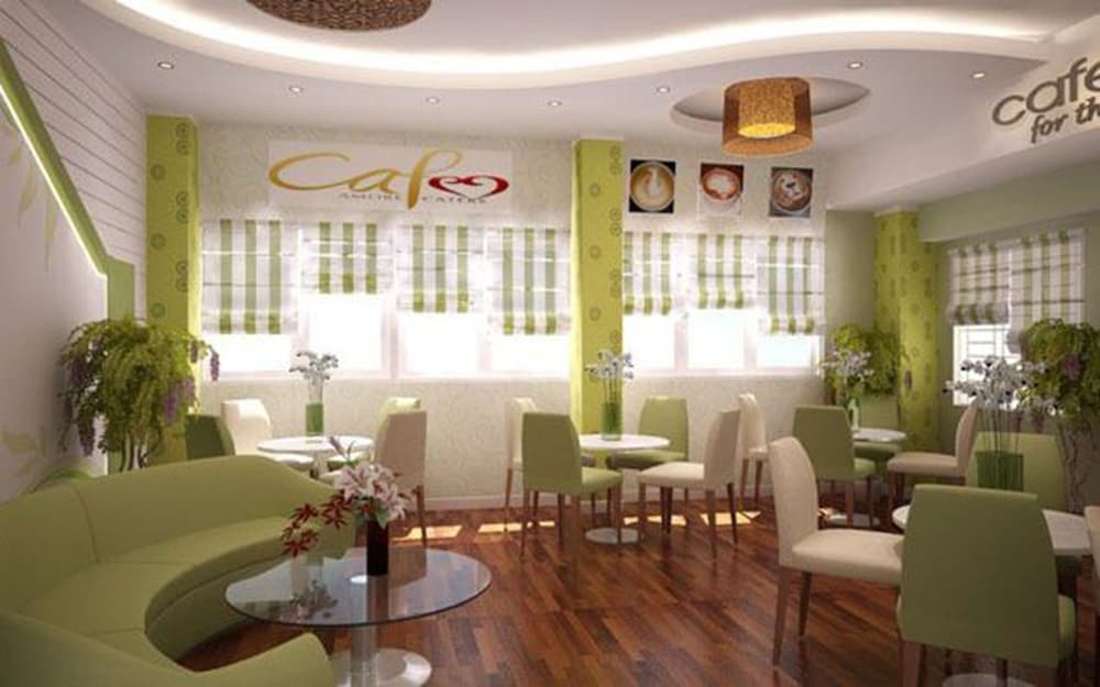 Amore Hotel 43/47