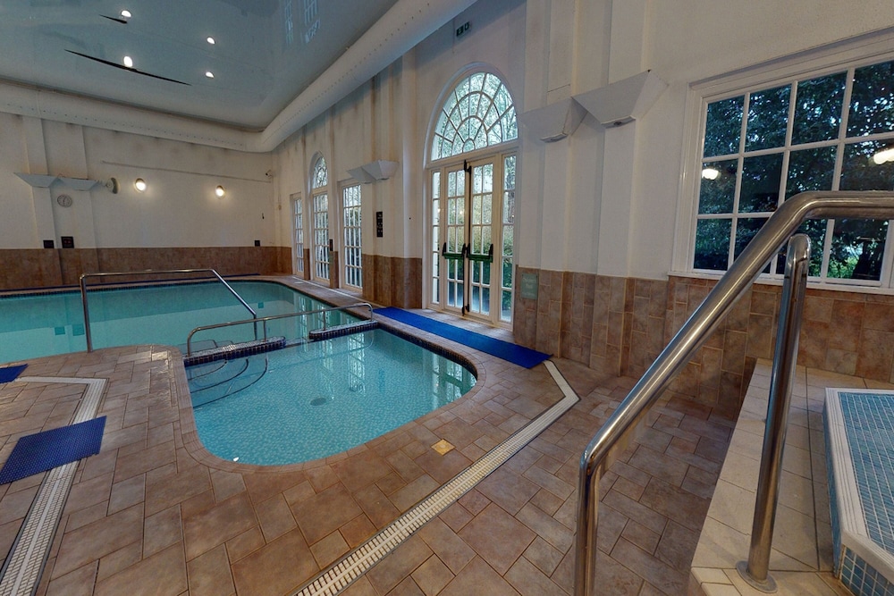 Village Hotel St Davids Nr Chester 17/35
