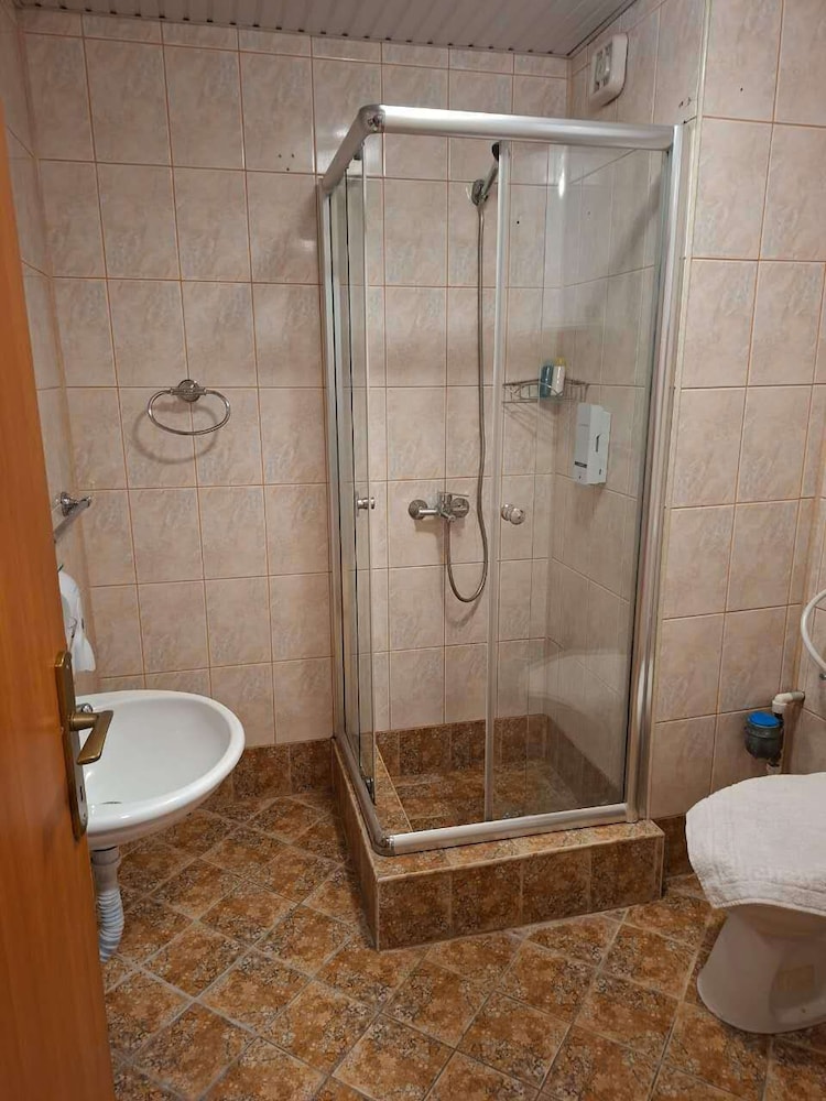 Apart Kalonis Hotel 45/49