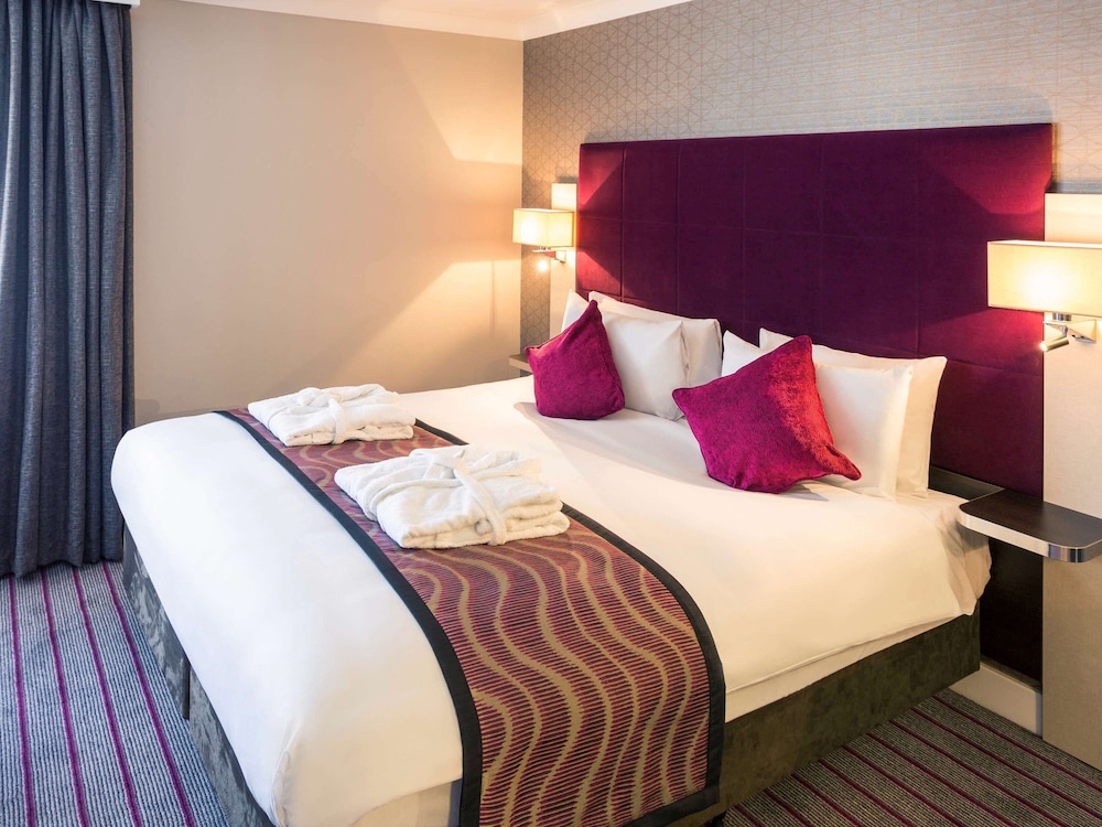 Mercure London Heathrow 19/68