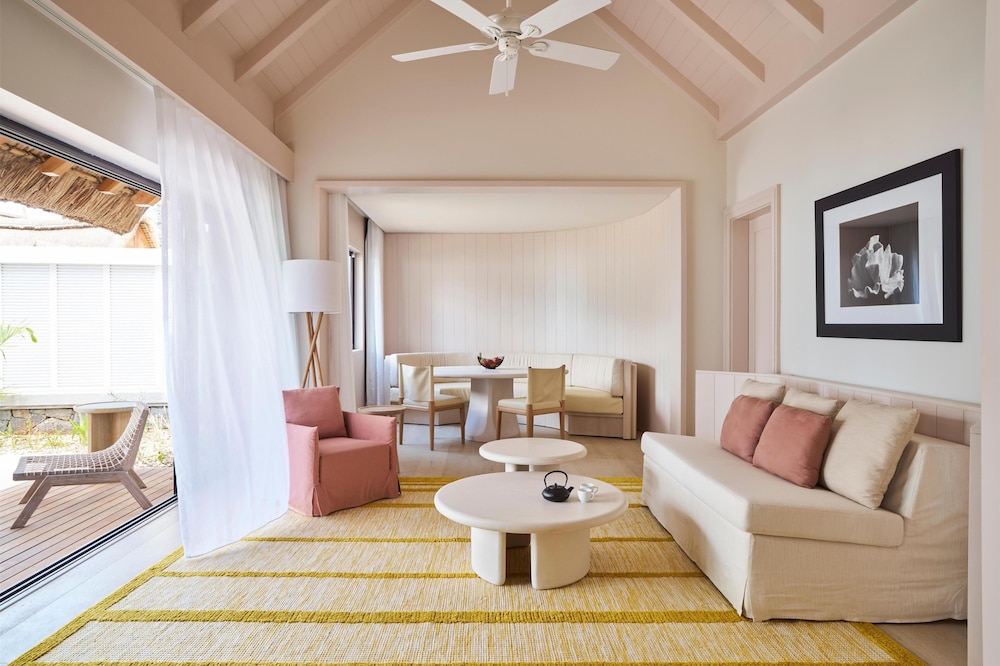 LUX Belle Mare Resort and Villas 30/50