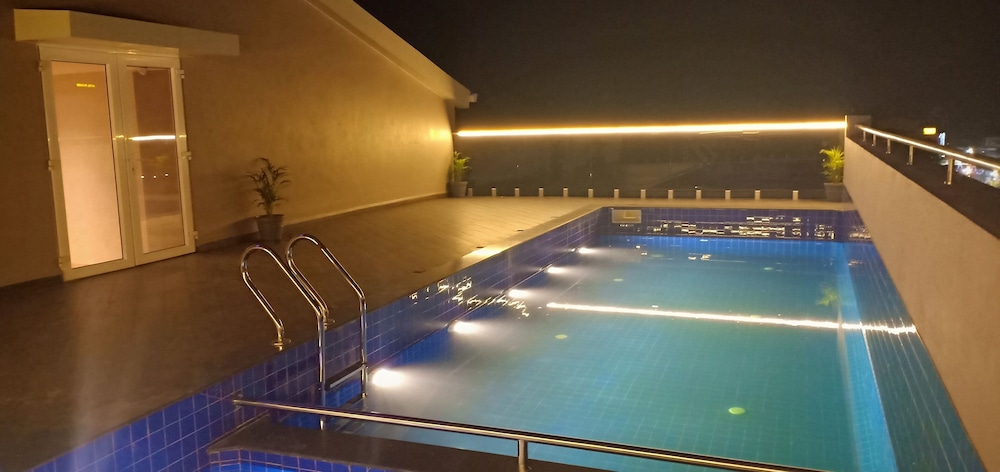 Cosmique Clarks Inn Suites Goa 30/48
