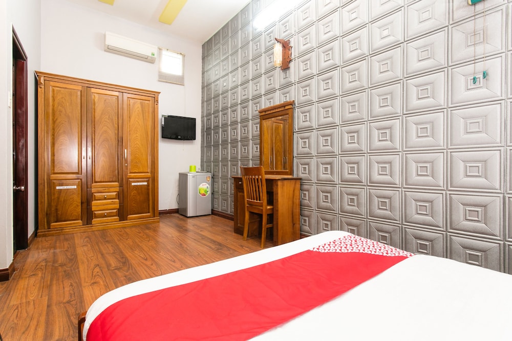 Honey Hotel 20/27
