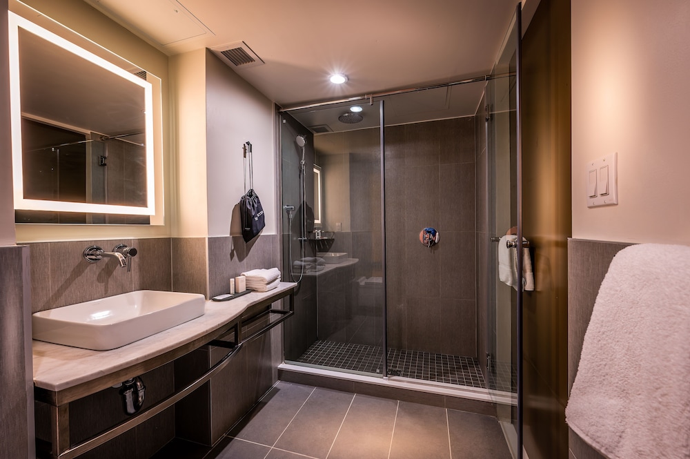 La Quinta Inn Suites By Wyndham Times Square South 22/60