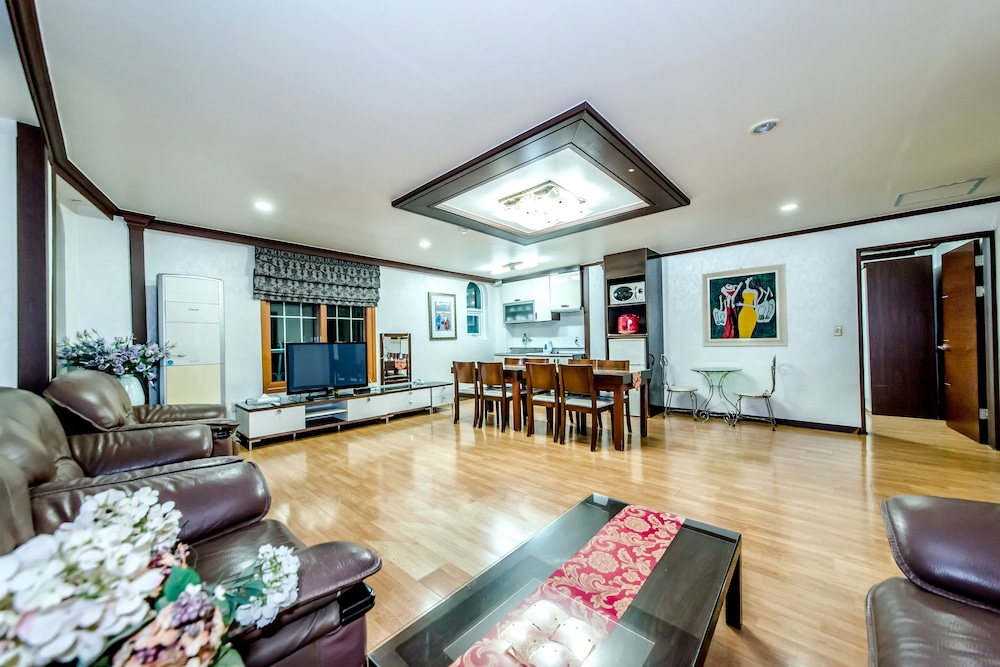 Jungmun Jejuhue Pension 24/44