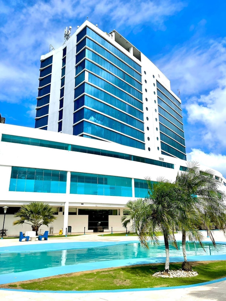 Sand Diamond Hotel (ex Four Points by Sheraton Colon) 2/31