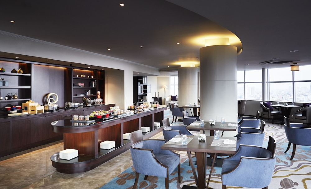Melia Hanoi 37/50