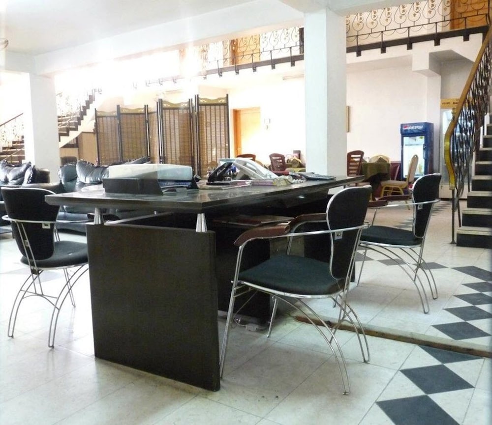 Sophia Hotel 21/23