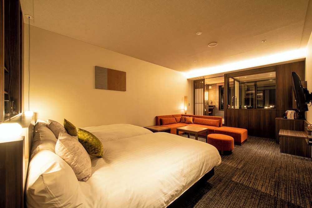 Exective Twin Room with Cypress Onsen View Bath Non Smoking، Hotel Premium Lake Toya 5/10