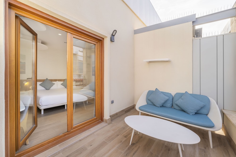 Odyssey Rooms Alicante 24/50