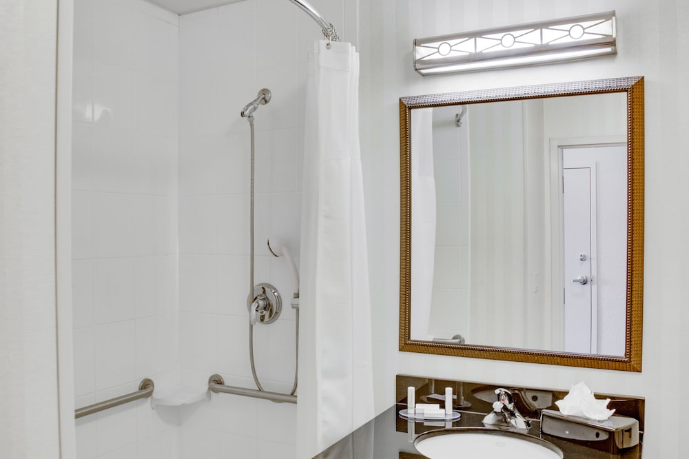 Fairfield Inn Suites Melbourne Palm Bay Viera 50/50