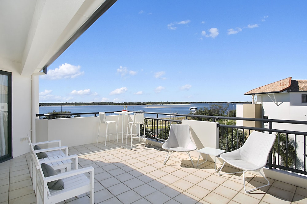 Sandcastles On the Broadwater 37/50
