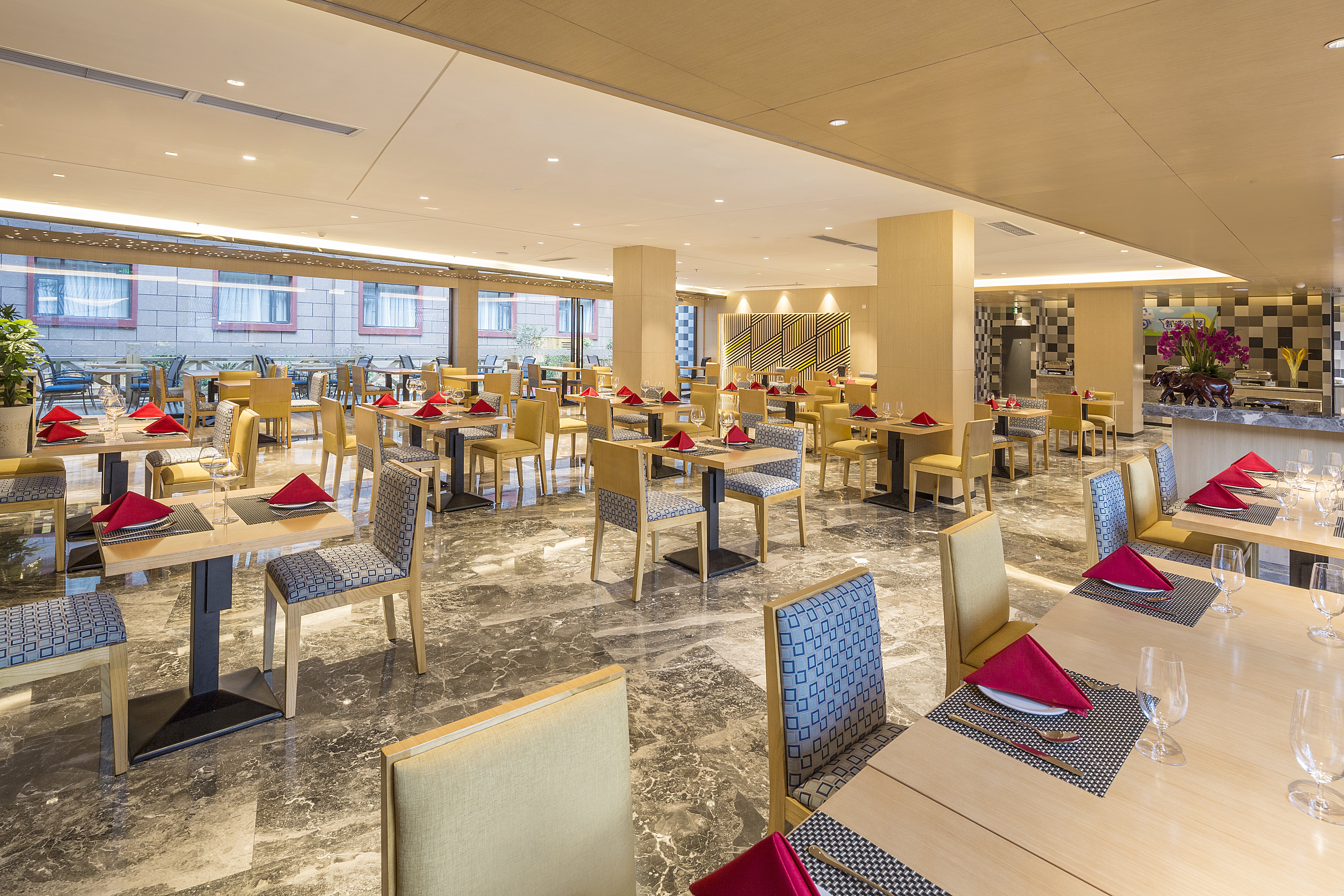 Holiday Inn Express Daocheng Yading 51/67