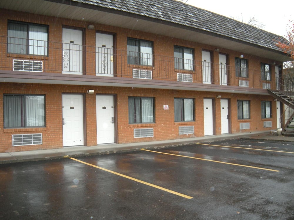 Motel West 3/58