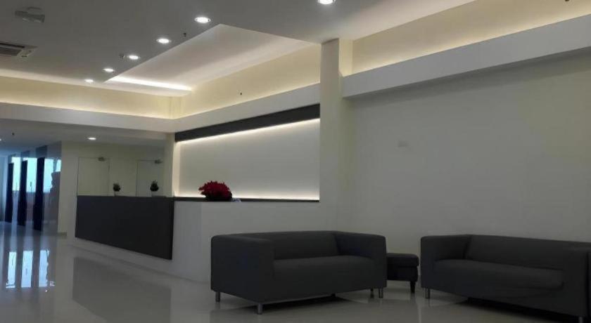 Emart Hotel (Riam) Sdn Bhd 31/50