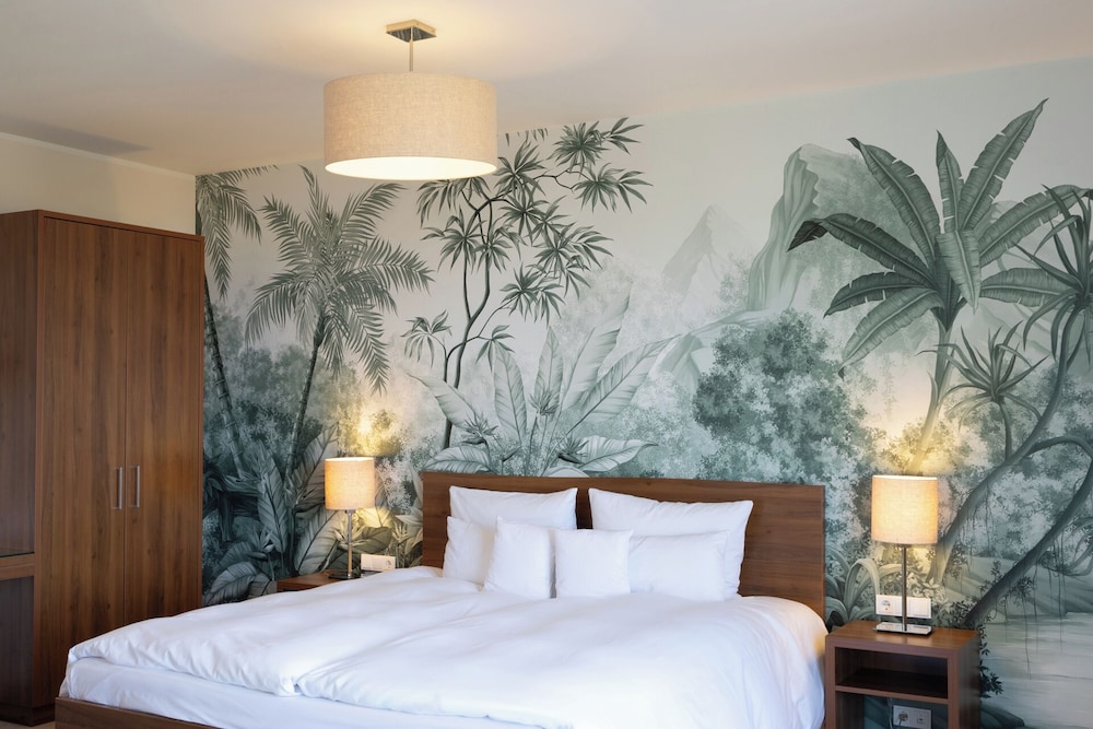 Suite, King Bed