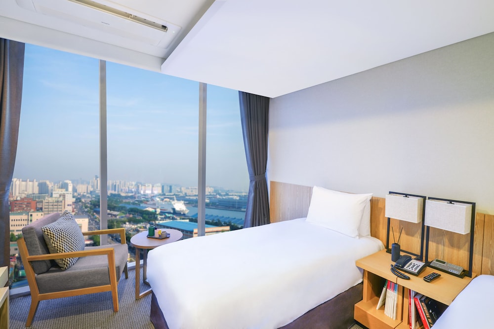Harbor Park Hotel 25/51