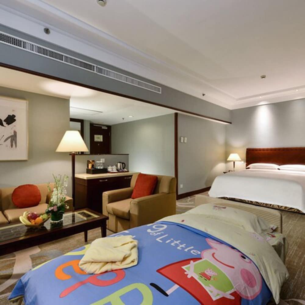 Hotel Equatorial Shanghai 12/34