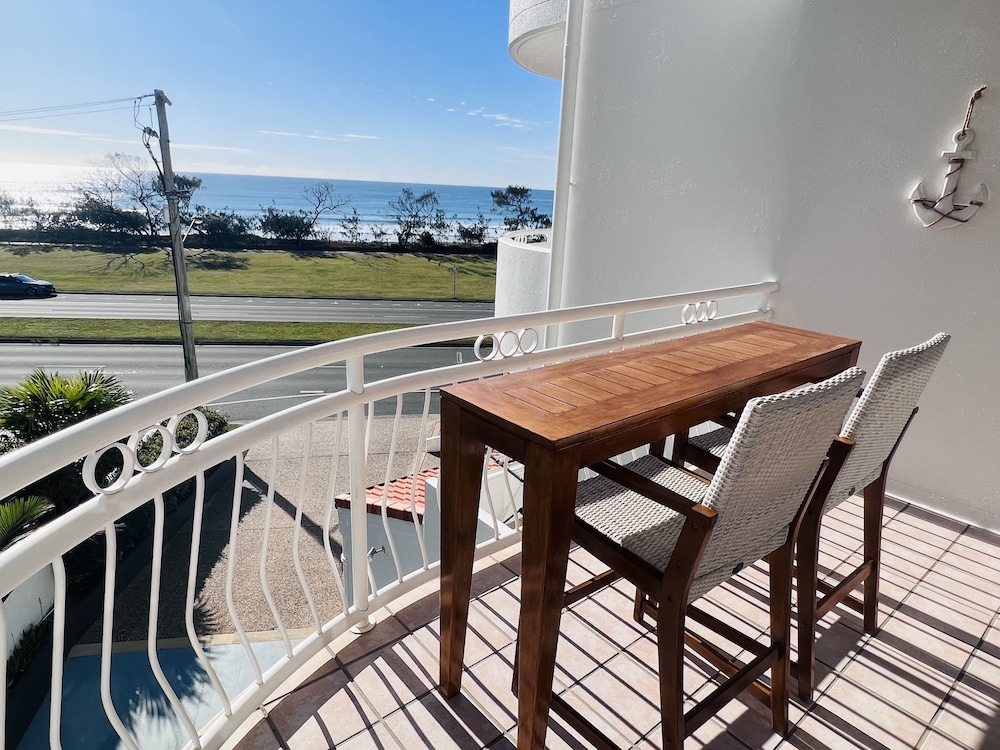 AQUARIUS RESORT 62/82