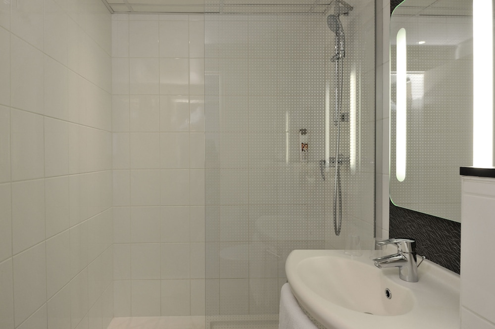 Ibis Paris Vaugirard Porte De Versailles 27/28