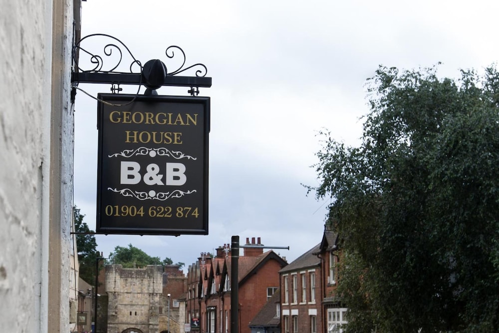 Georgian House 2/39