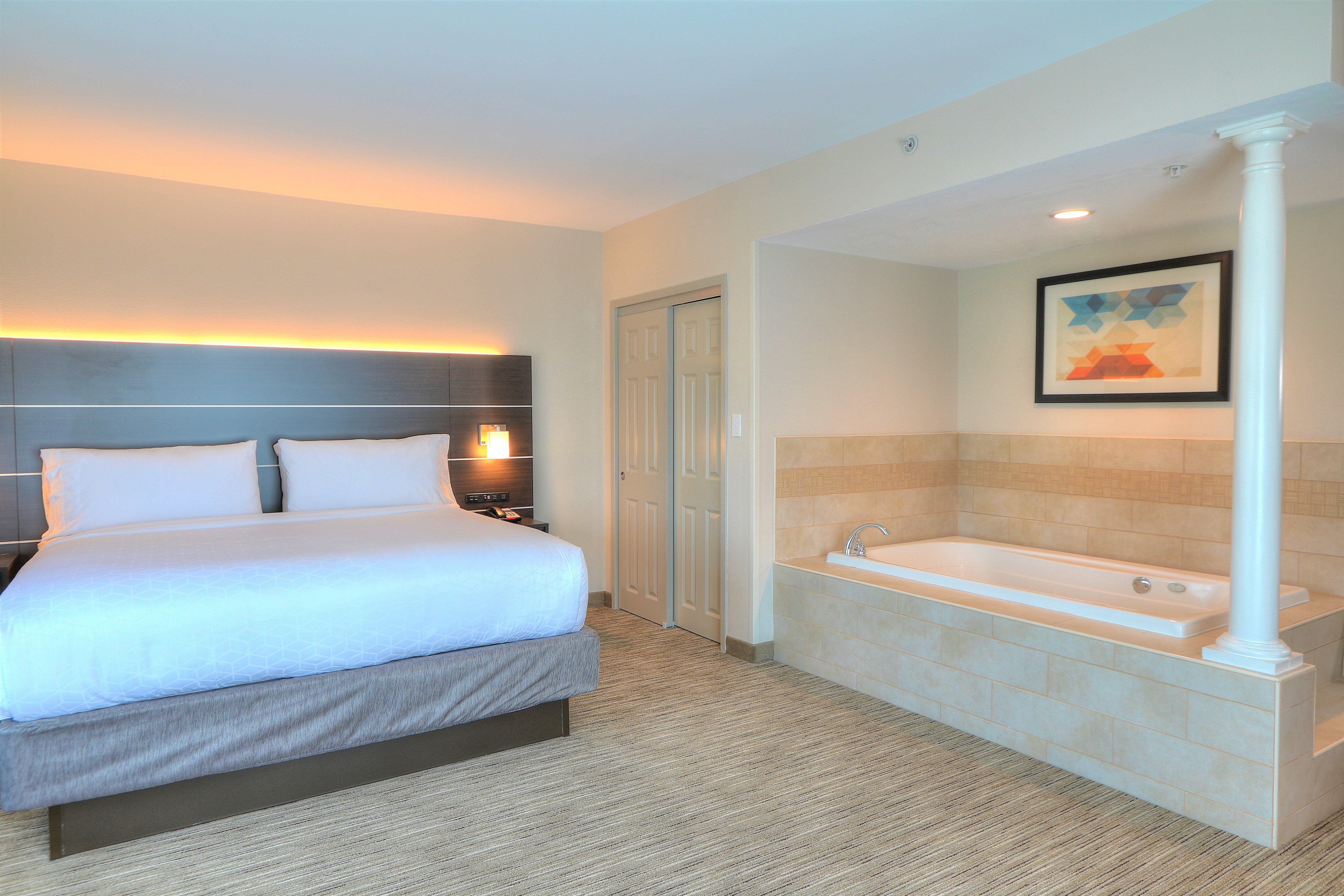 Feature, King Bed