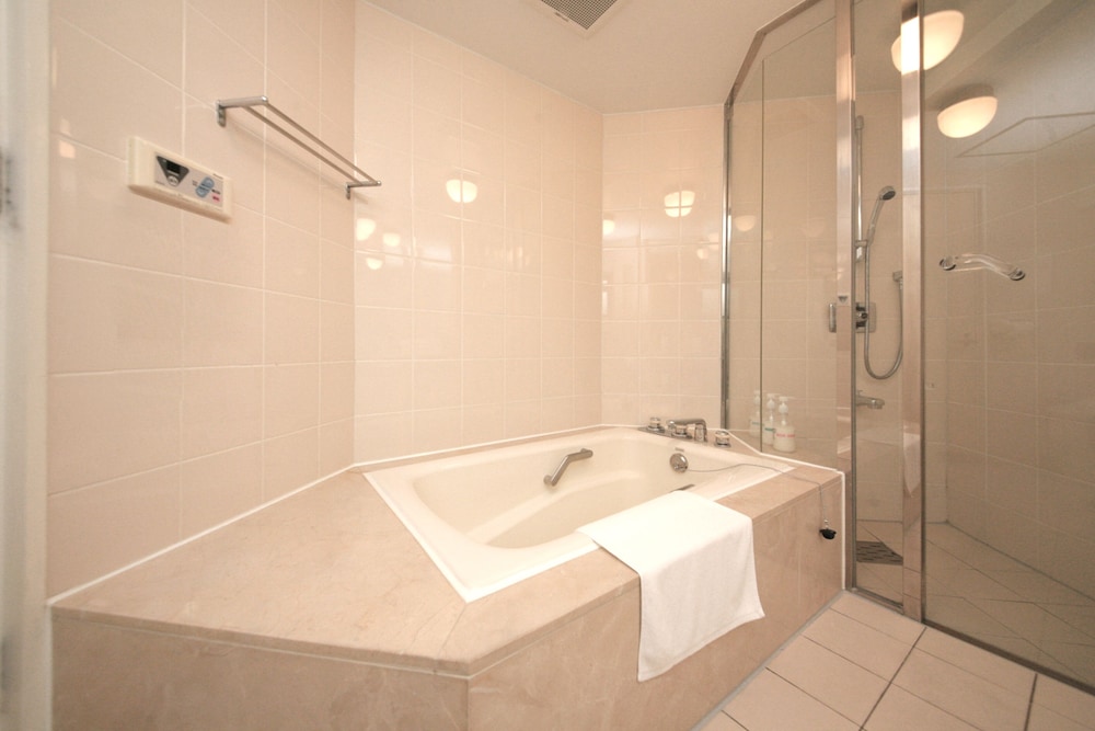 Zonk Hotel Nakasu 38/42