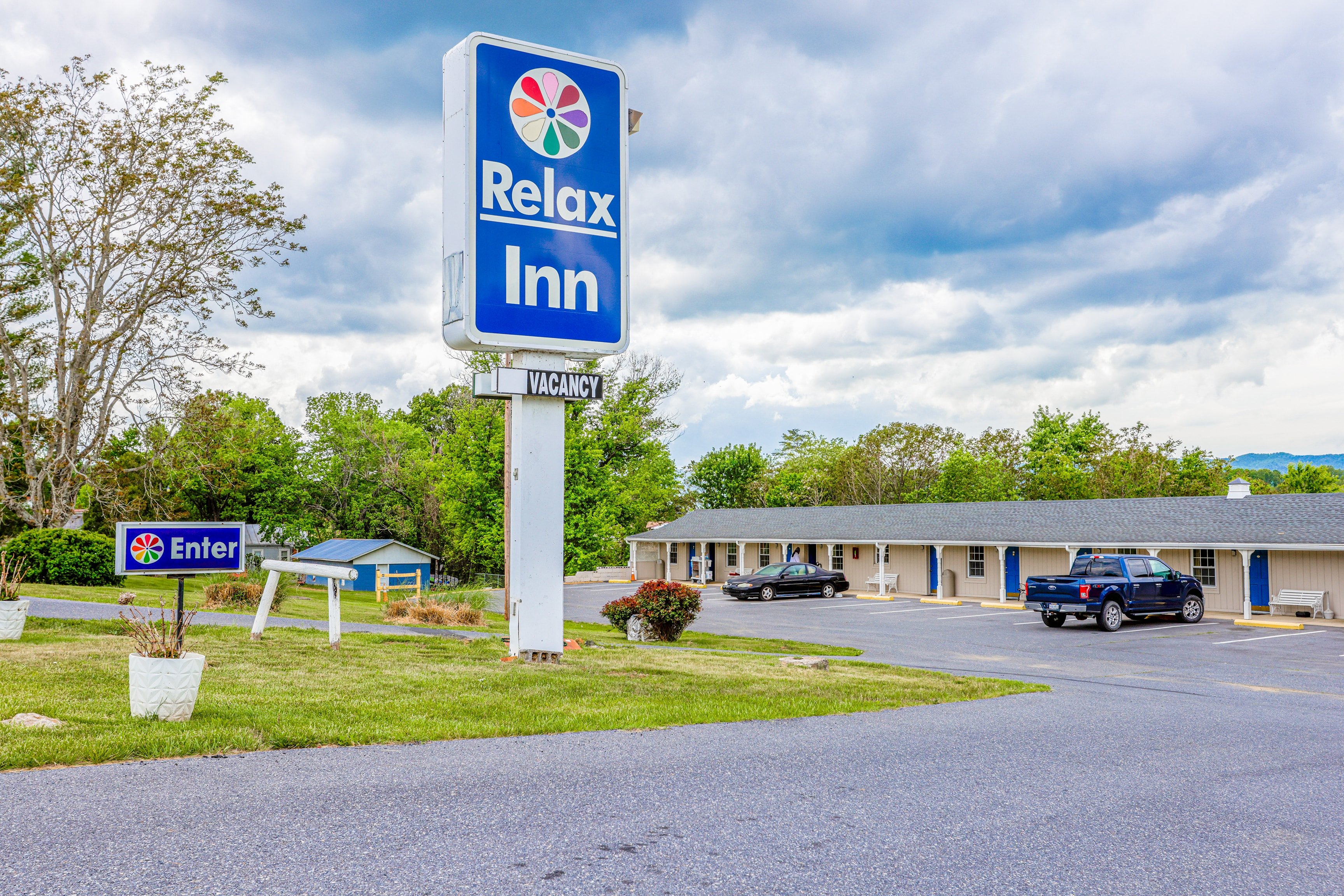 Relax Inn By OYO Natural Bridge I-81 41/54