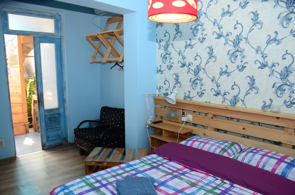 Guesthouse And Hostel Batumi Globus 29/46